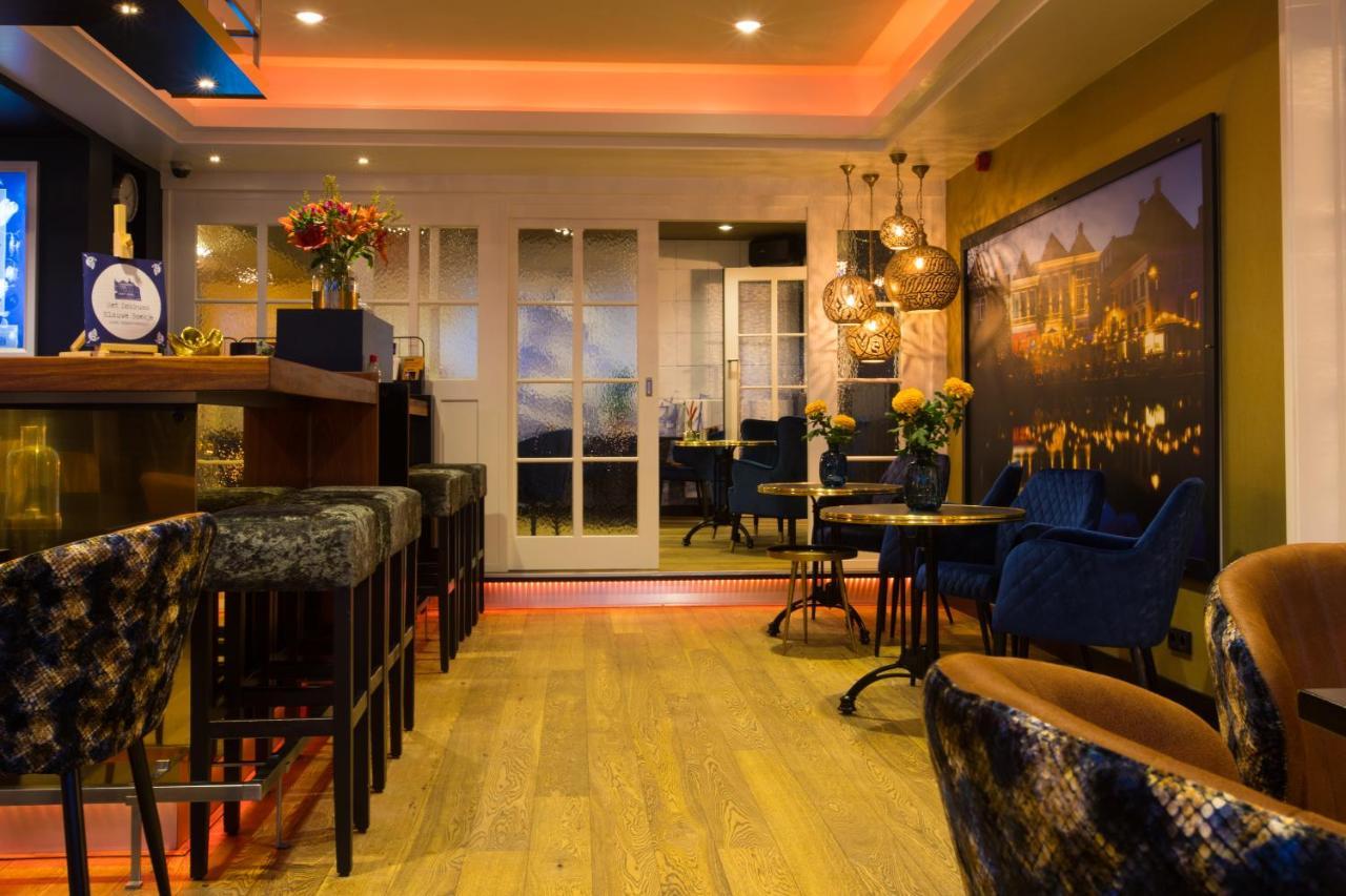 Hotel Cafe Restaurant De Posthoorn Доккум Экстерьер фото