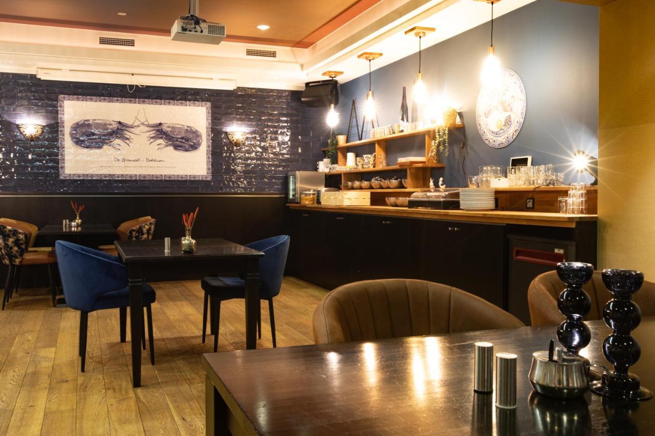 Hotel Cafe Restaurant De Posthoorn Доккум Экстерьер фото